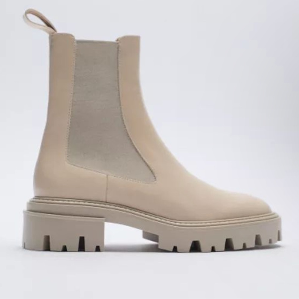 NWT Zara chunky lug sole boots